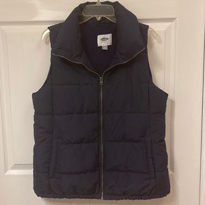 EUC Old Navy vest, Navy Blue—-Large, LIKE NEW!!